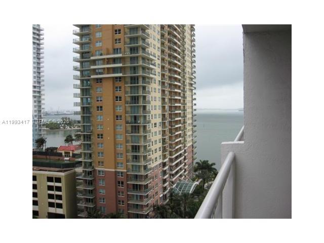 Building Photo - 1200 Brickell Bay Dr