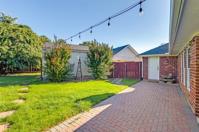 Building Photo - 1605 Cordero Ct