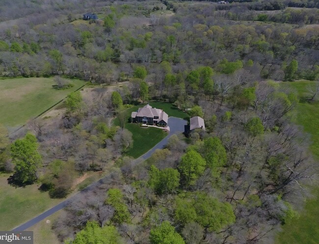 Building Photo - 41539 Southpaw Pl