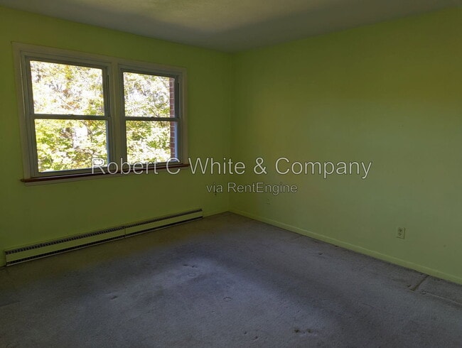 Building Photo - 1730 State St