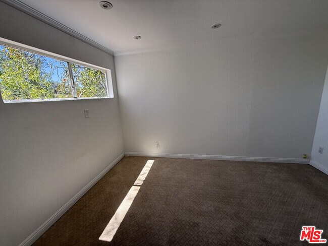 Building Photo - 4613 Reforma Rd