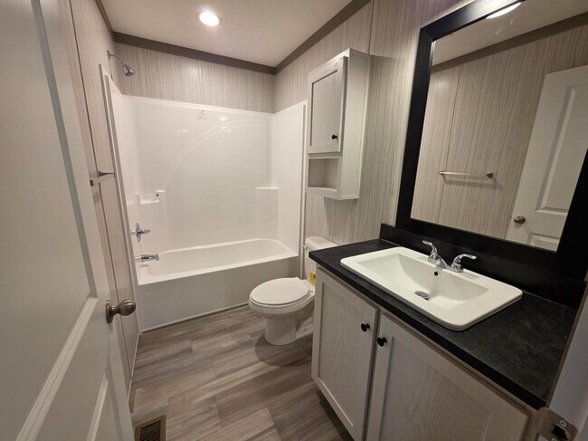 Building Photo - 175 N Michigan Ave