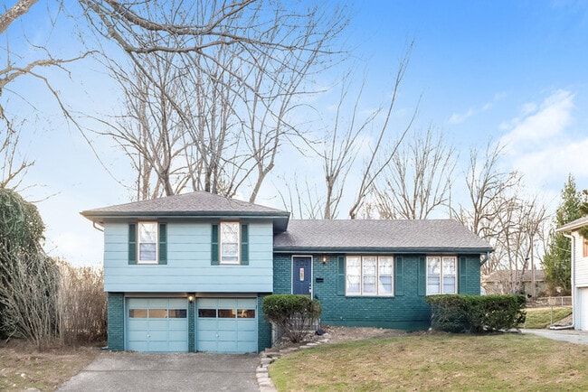 Building Photo - 608 SW Merritt St