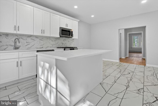 Building Photo - 509 Hainesport Lumberton Rd