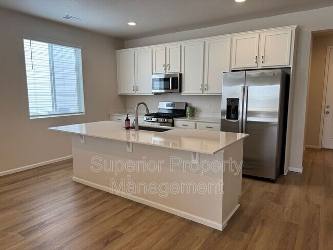 Building Photo - 981 Sandhills St