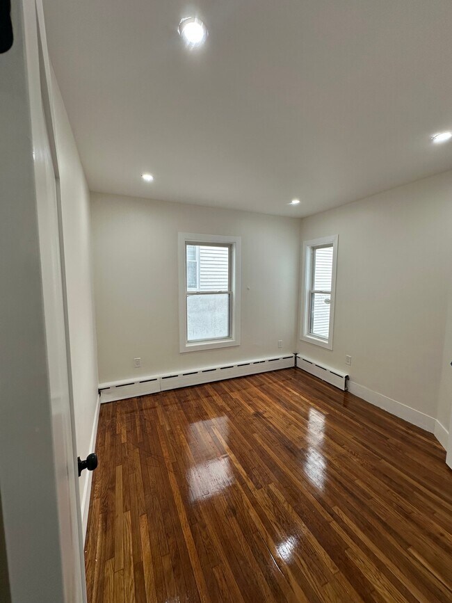 Building Photo - 805 Blue Hill Ave