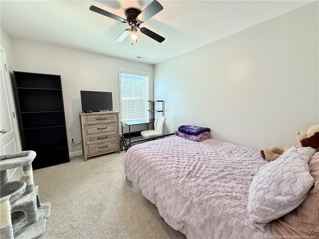 Building Photo - 39 Princelet Pt