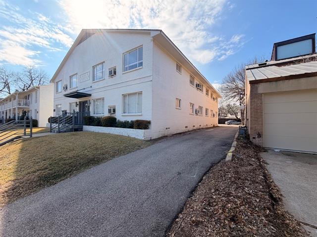 Building Photo - 4115 Douglas Ave