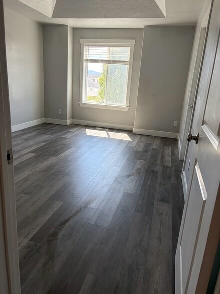 Building Photo - 2412 N 200 E