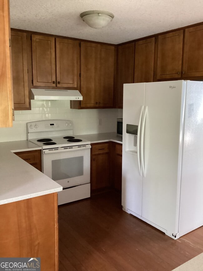 Building Photo - 2902 Plantation Dr