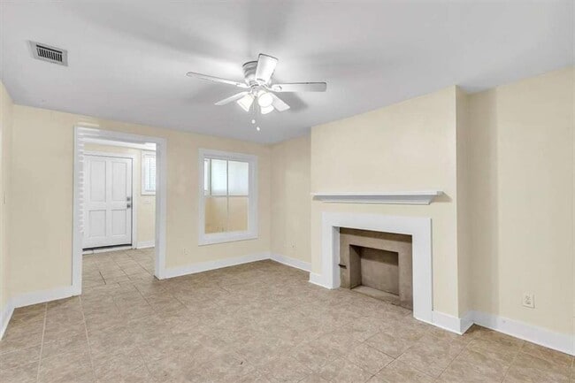 Building Photo - 209 E Duffy St