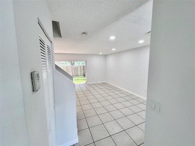 Building Photo - 14156 SW 179th Terrace