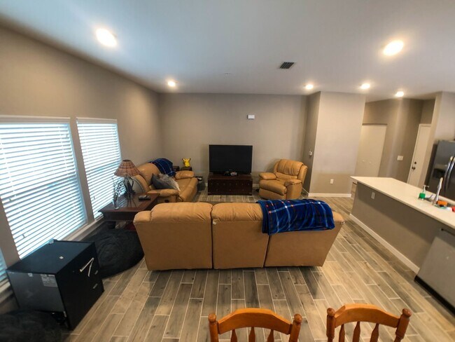 Interior Photo - Woodbury Row