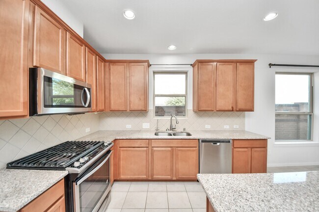 Building Photo - 23714 Via Viale Dr