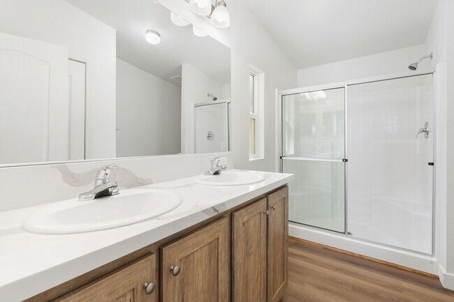 Building Photo - 40589 Los Amantes Rd