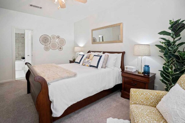 Building Photo - Open, Light, Inviting