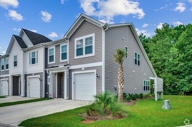 Building Photo - 487 Waterend Dr