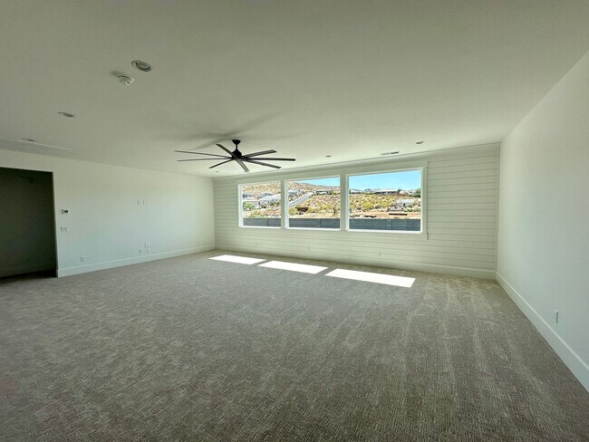 Building Photo - Stunning 5 Bedroom Home with Premium Upgrades Throughout