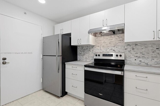 Building Photo - 625 Biltmore Way