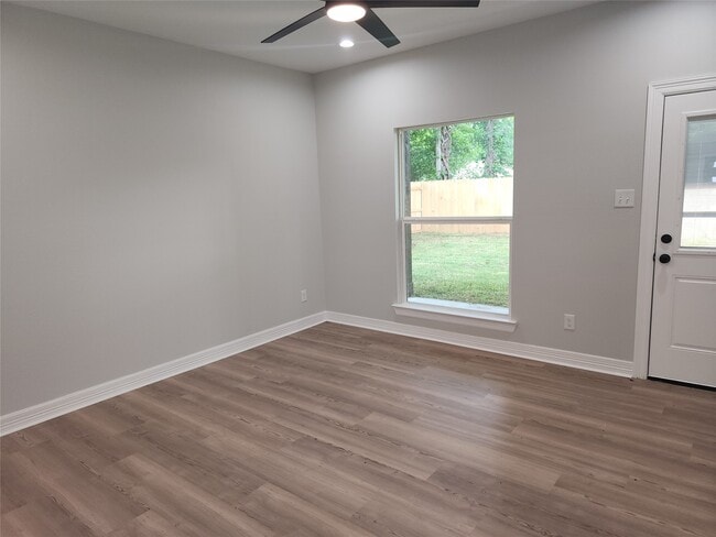 Building Photo - 2651 Beaumont Ave