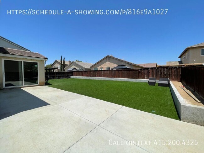 Building Photo - 30080 Pine Needle Rd