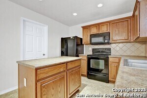 Building Photo - 402 Point Valley