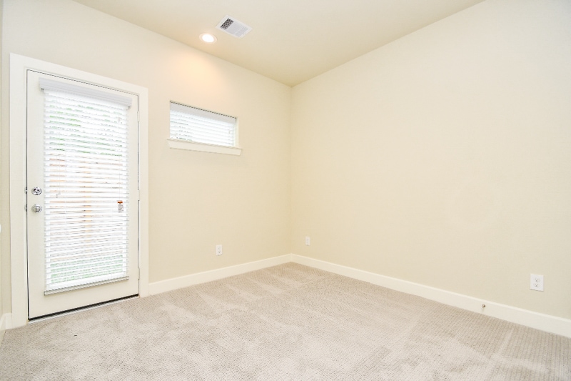 Building Photo - 2307 Warhol Wy