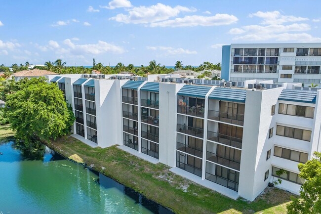 Building Photo - 1605 US-1