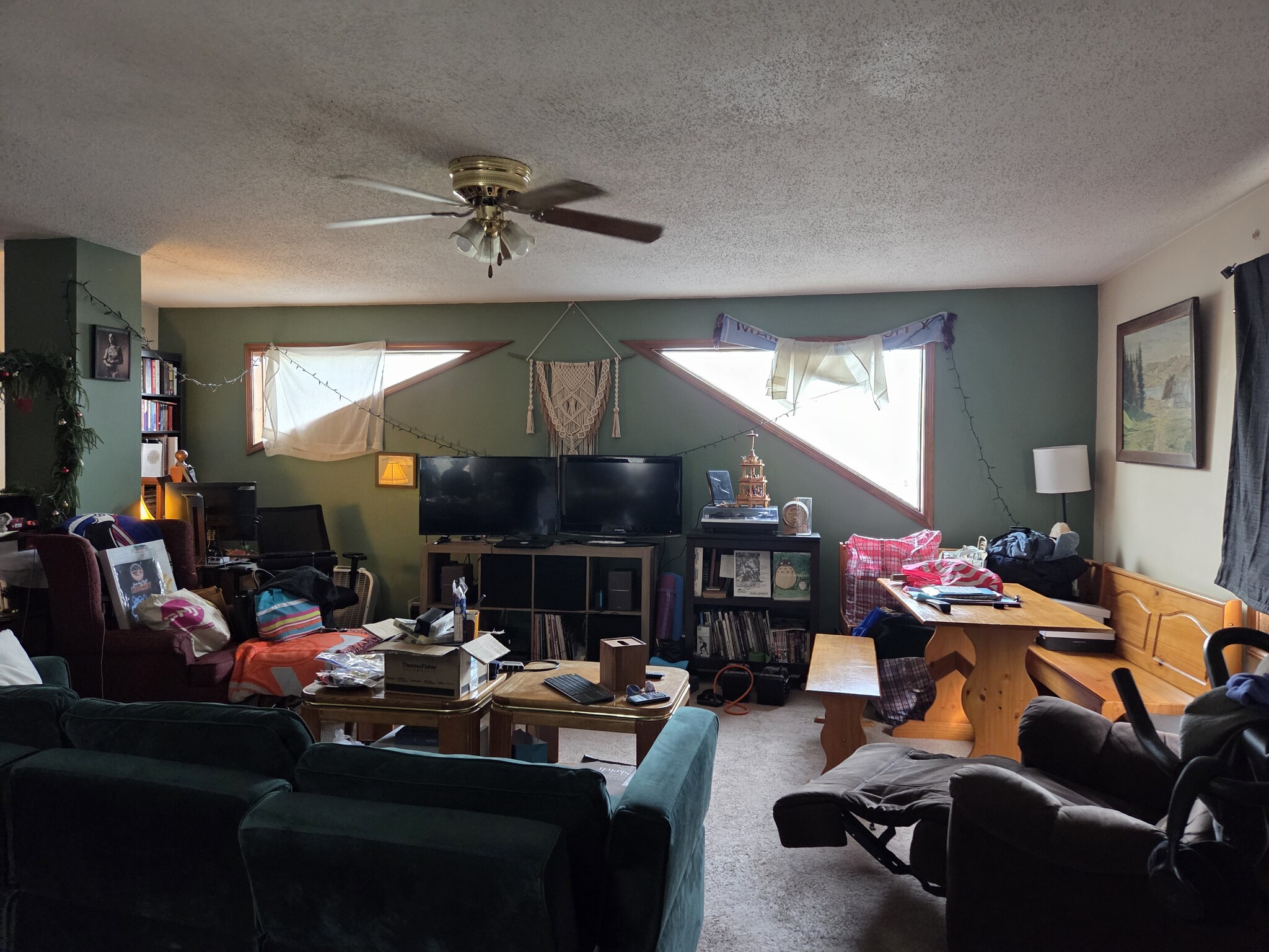 Livingroom - 87 Beach Rd