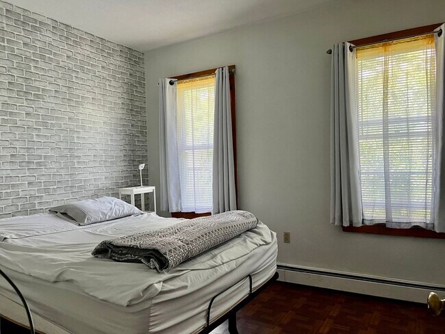 Building Photo - 42 Lopez St