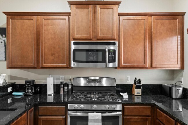 Building Photo - 2316 Penn Ave SE