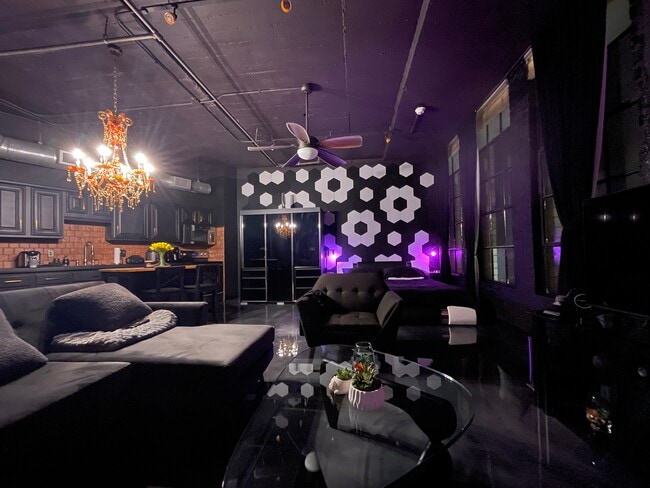 Building Photo - 1122 Jackson St