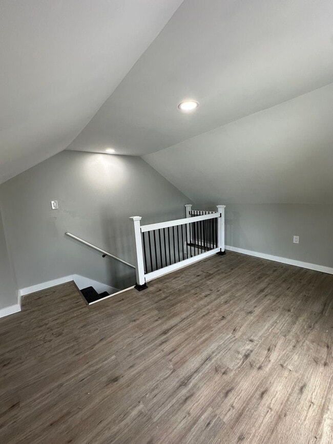 Building Photo - Newly renovated 3 Bed, 1 Bath in Marcus Hook