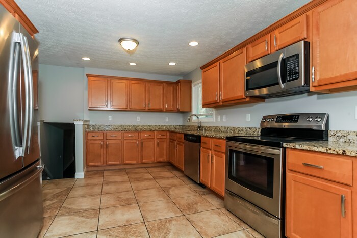 Building Photo - 2484 Resor Rd