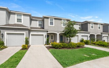 Building Photo - 3 Bedroom and 2.5 Bath Home in Skye Ranch ...