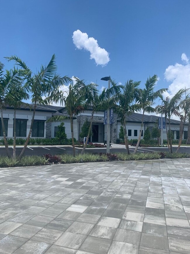 Building Photo - 11643 SW Moon River Way