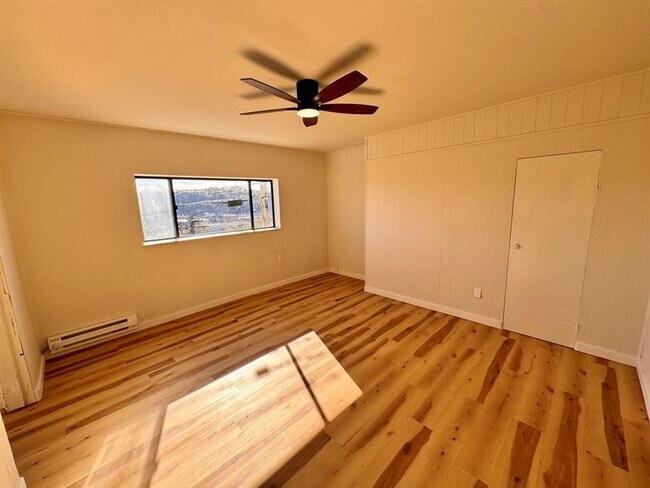 Building Photo - 1332 Goettmann St