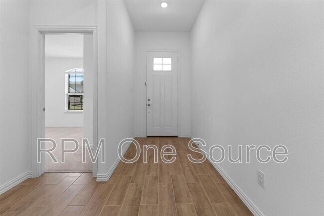 Building Photo - 812 Morwenna Rd
