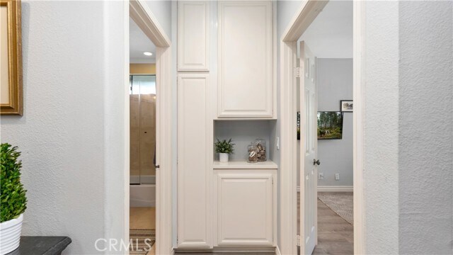 Building Photo - 30 Pinewood