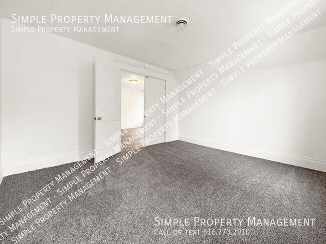 Building Photo - 1004 Jennette Ave NW