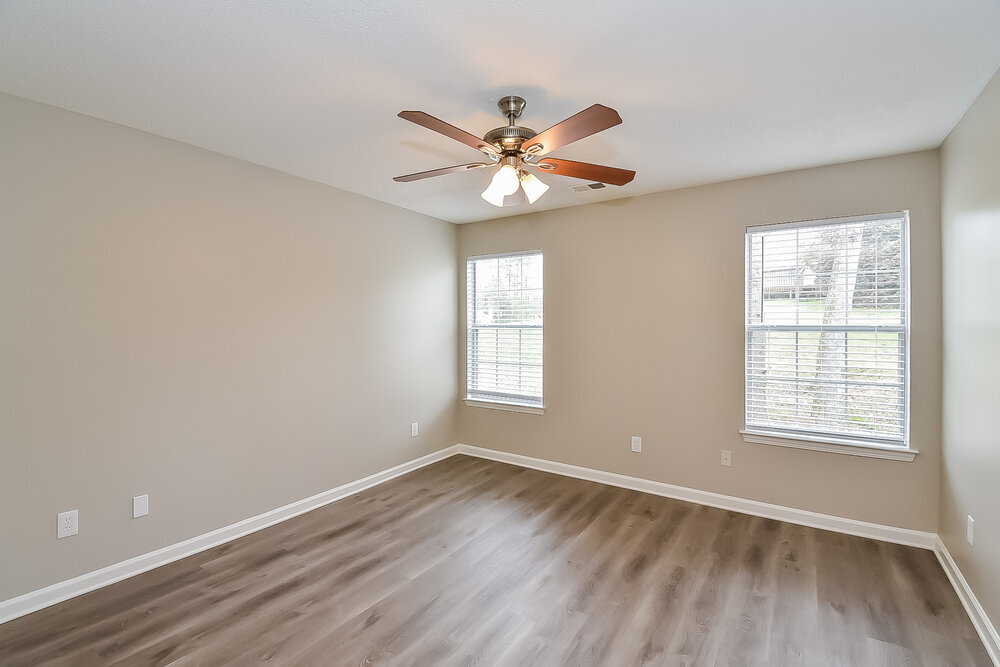 Building Photo - 1376 Camrose Ct