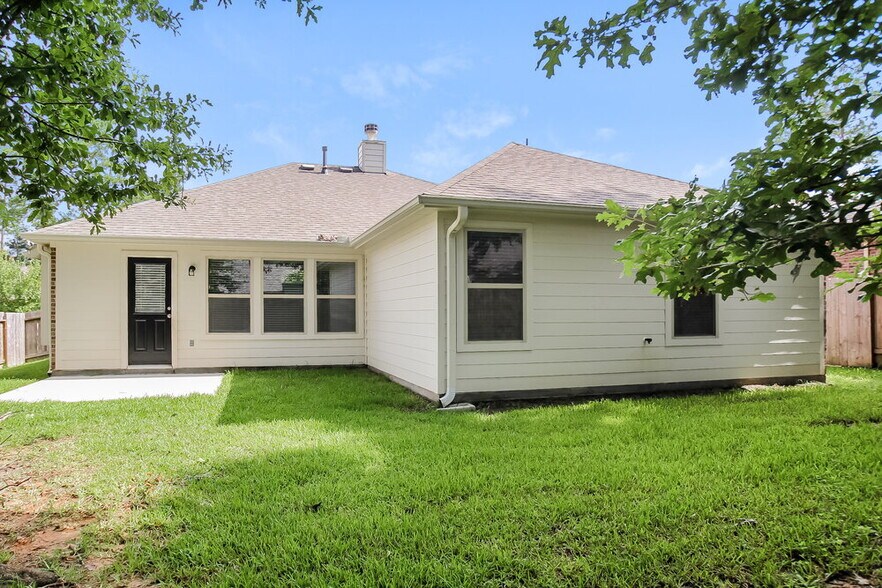 Building Photo - 988 Arbor Glen