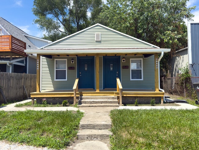 Primary Photo - 1718 Southeastern Ave