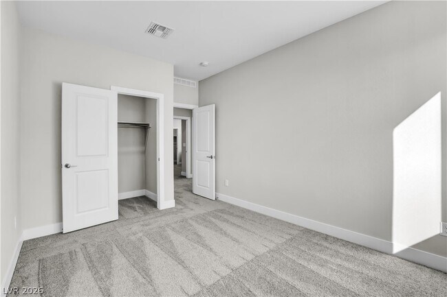 Building Photo - 6360 Pipers Brk Ln