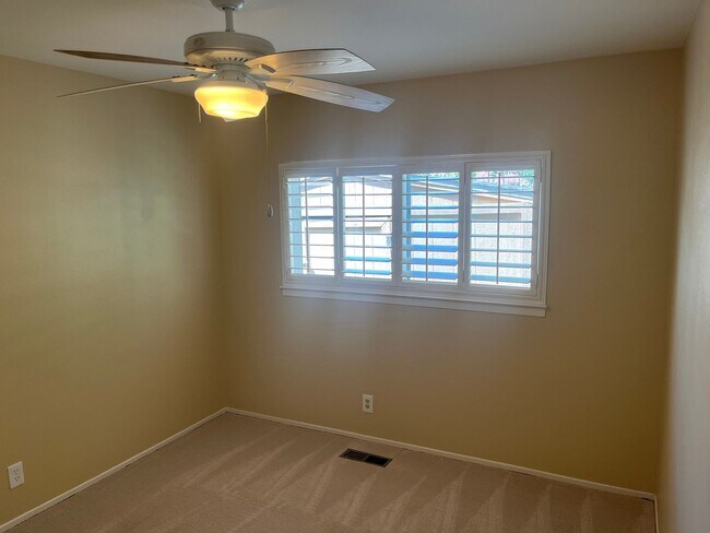 Building Photo - 1080 Maraschino Dr
