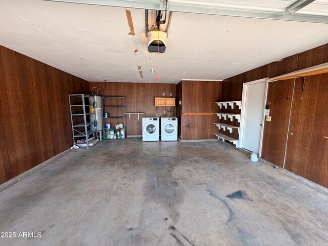 Building Photo - 2526 N 87th Way