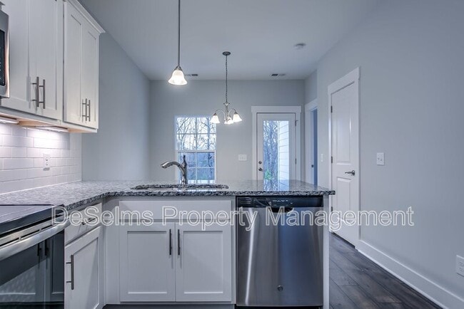 Building Photo - 5054 Gracious Dr