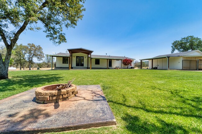 Building Photo - Escape to the Country – Beautiful 3 Bed, 2...