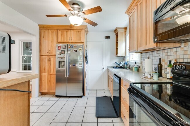 Building Photo - 530 Ridgeley Ln