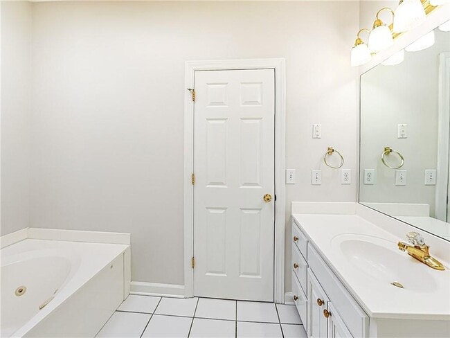 Building Photo - 2324 Blackberry Ct